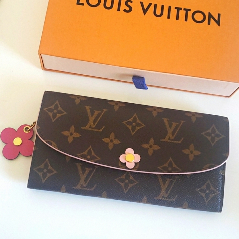 Louis Vuitton Bloom Flower Emilie 2018